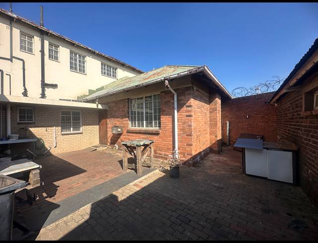 655M² WAREHOUSE FOR SALE IN DRIEHOEK